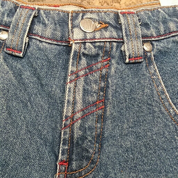 💕Zonz*Jeans Shorts - Picture 3 of 8